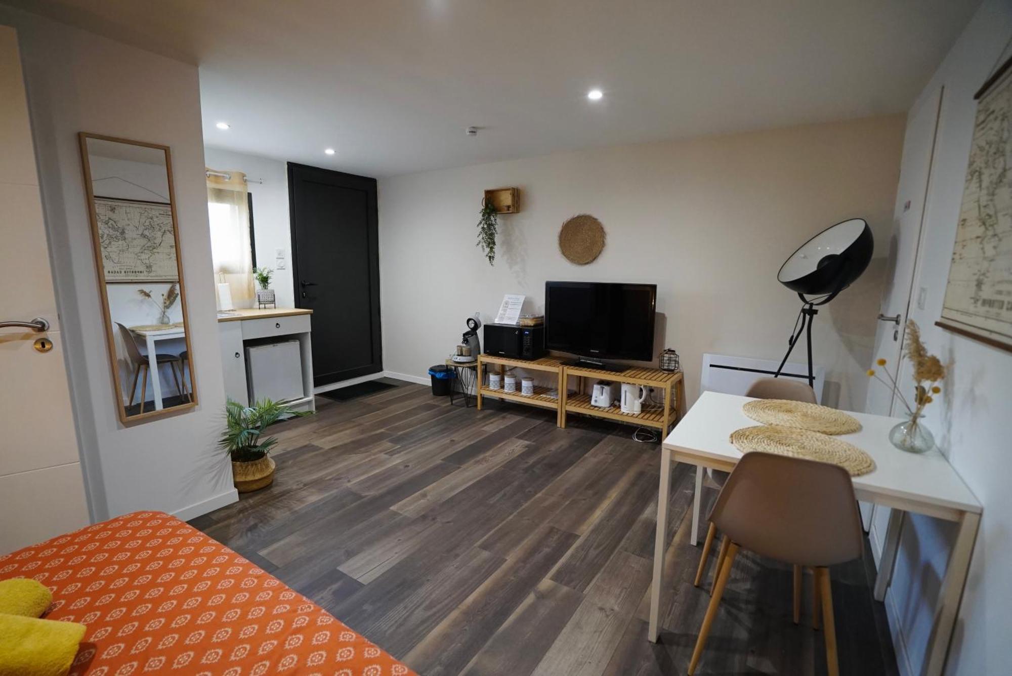 Studio Independant A 20Min Des Plages Castelnau-de-Guers ภายนอก รูปภาพ